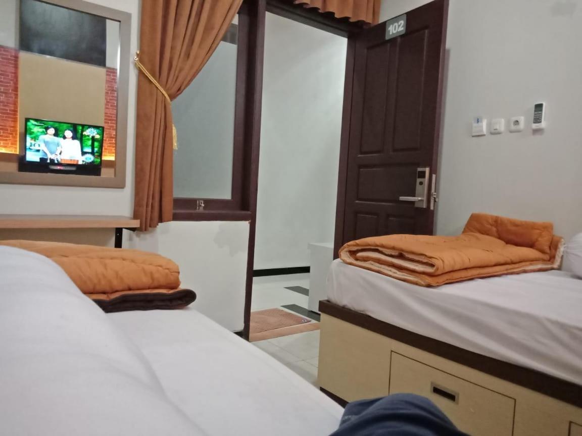 Amaya Guest House Syariah Alastuwo Extérieur photo