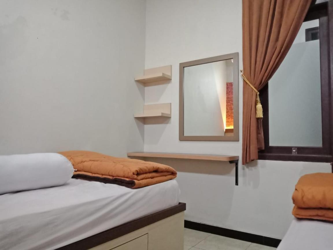 Amaya Guest House Syariah Alastuwo Extérieur photo